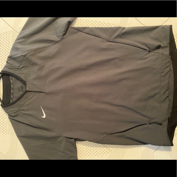 Nike pull over - Picture 4 of 4